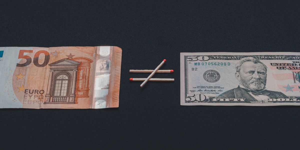 كيف تختار ماكينة عد النقود المناسبة فهم الفرق بين ماكينات عد النقود ومعرفة أيهما أفضل ماكينة عد النقود